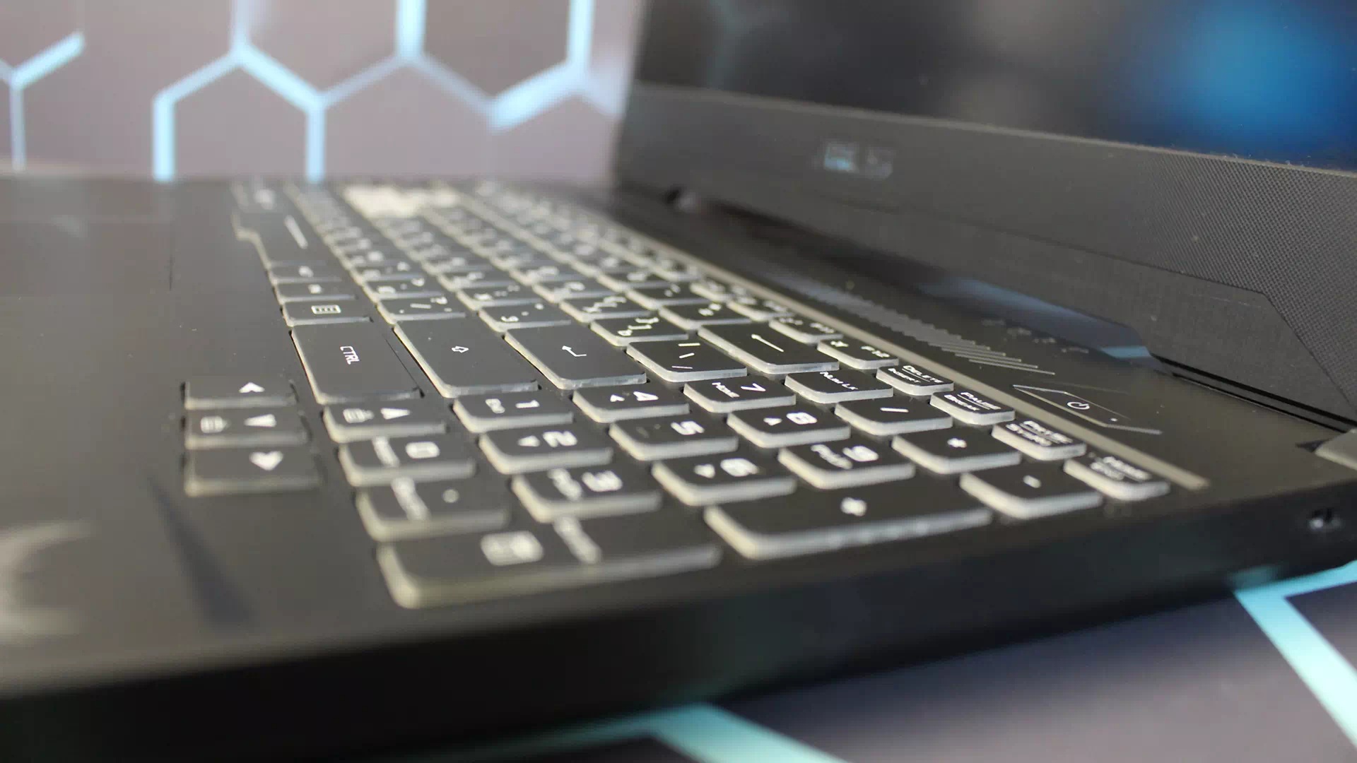 клавиатура в ноутбуке Asus TUF Gaming FX505DT клавиатура в ноутбуке Asus TUF Gaming FX505DT