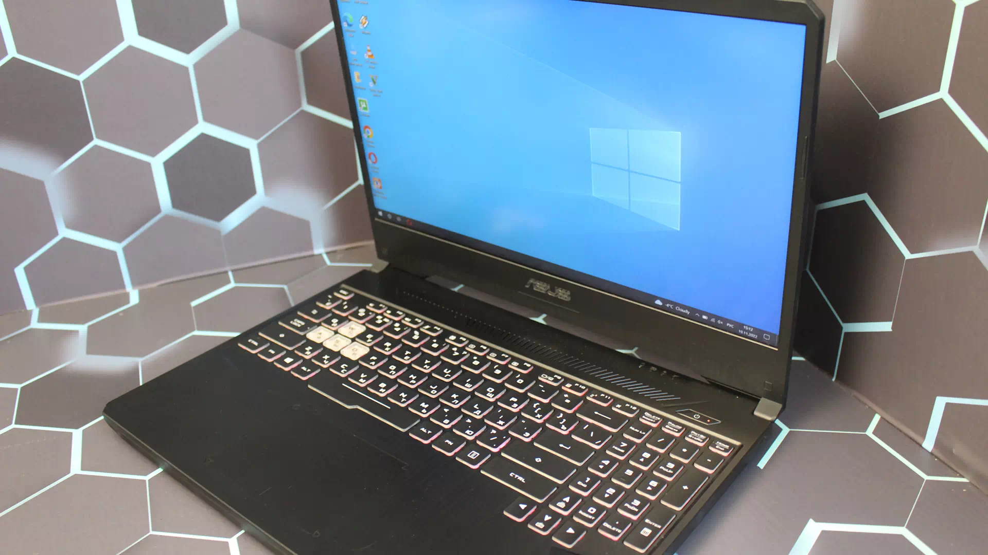 ноутбук Asus TUF Gaming FX505DT ноутбук Asus TUF Gaming FX505DT