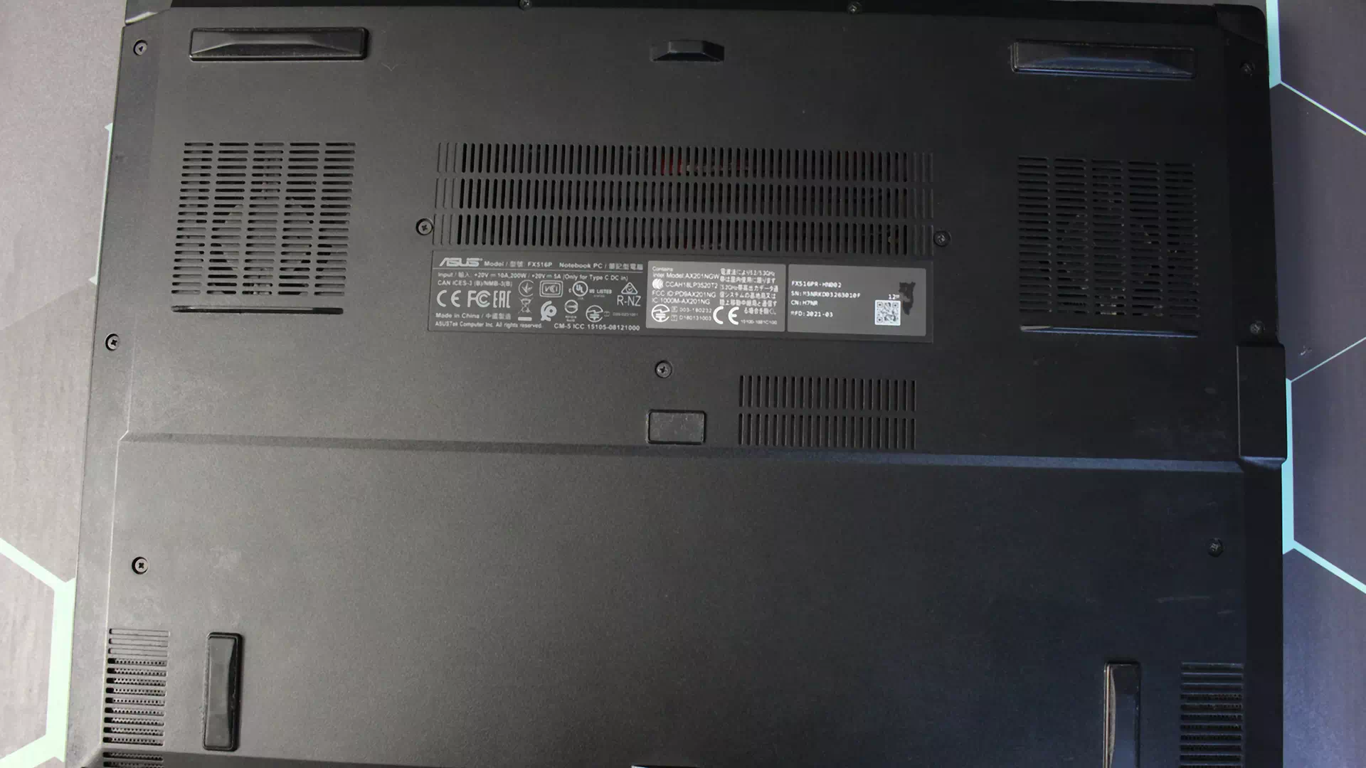 нижняя часть ноутбука Asus Dash F15 FX516P - разборка ноутбука нижняя часть ноутбука Asus Dash F15 FX516P - разборка ноутбука