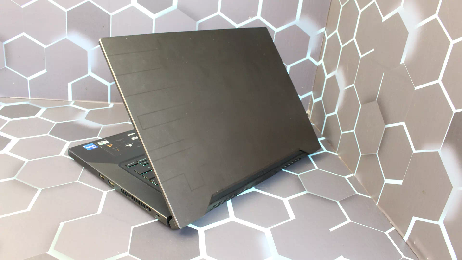 ноутбук Asus Dash F15 FX516P ноутбук Asus Dash F15 FX516P