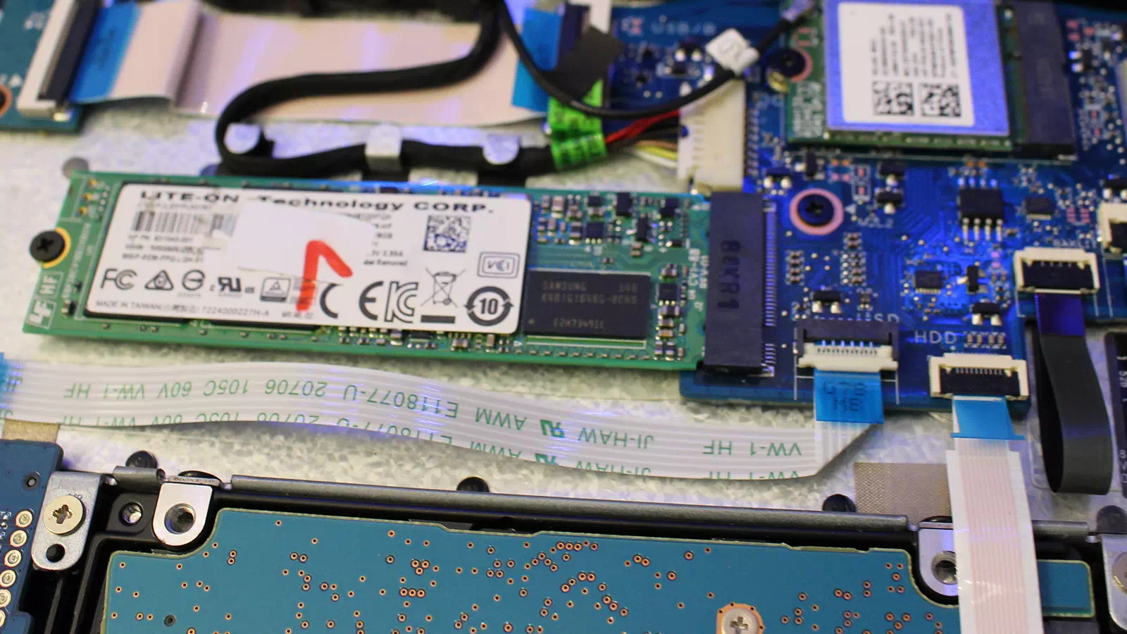 комплектующие HP Pavilion 15 комплектующие HP Pavilion 15